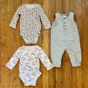 Quilted Overalls/Jumpsuit & Long Sleeve Onesies Bundle 3-6mo